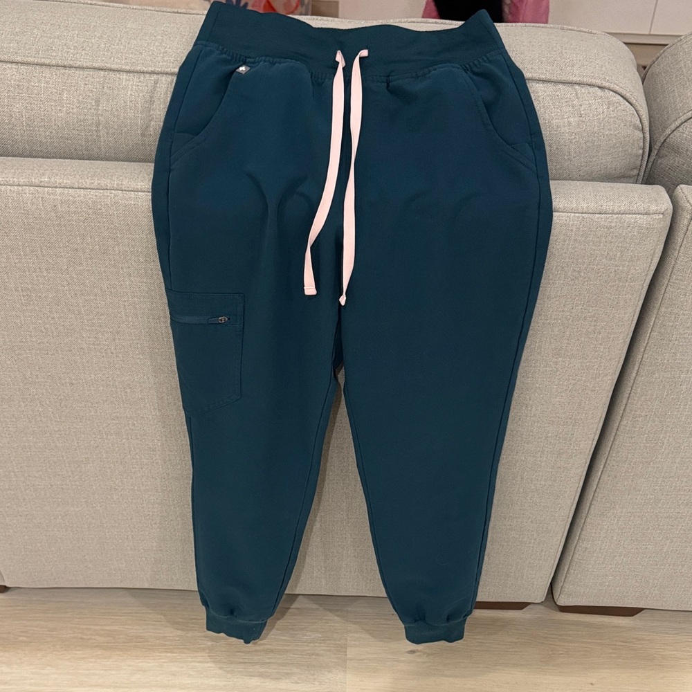 Figs Zamora scrub pants